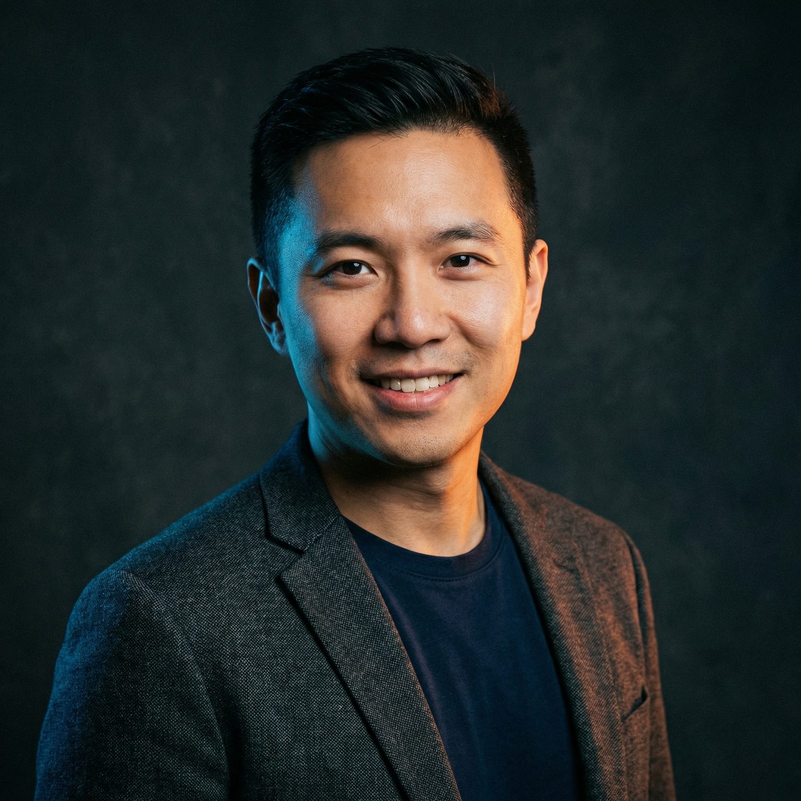 百合女同影视传媒资深制片人王浩然